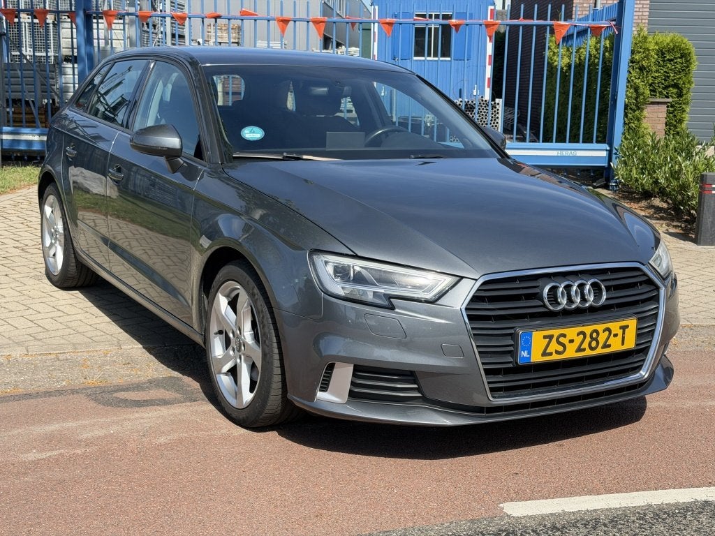 Audi A3 Sportback 30 TFSI LED NAVI XENON CRUISE CLIMA PDC, Auto's, Audi, Voorwielaandrijving, Gebruikt, Euro 6, Automatische klimaatregeling