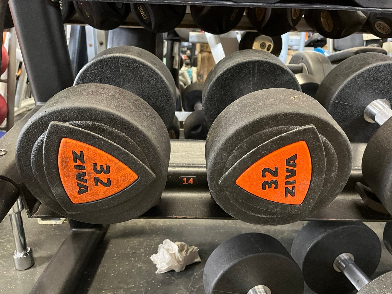 2 x 32 kg ziva rubberen dumbbells dumbbell set gewichten, Dumbbell, Gebruikt, Dumbbells, Ziva