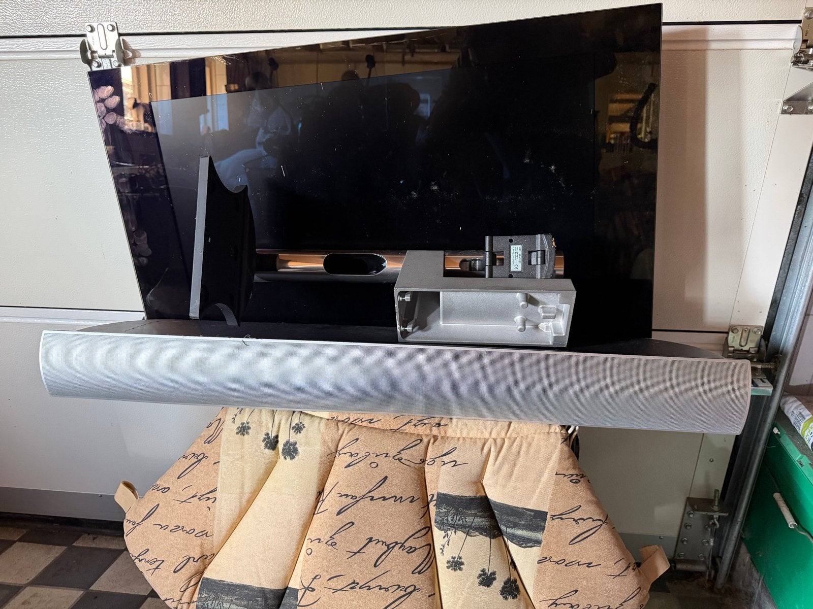 Bang & Olufsen BeoVision 7 TV met BeoLab 7-1 soundbar, Gebruikt, 50 Hz, 80 tot 100 cm, Ophalen