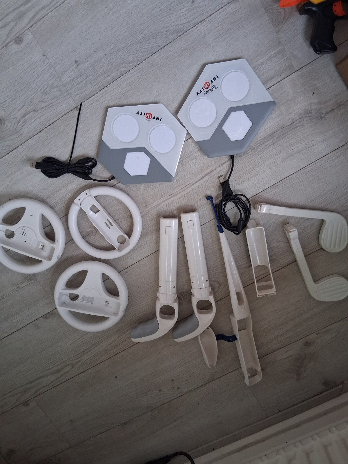 Wii accessoires: sturen, golfclubs, Disney Infinity, Ophalen of Verzenden, Gebruikt, Zonder controller, Met stuurtje