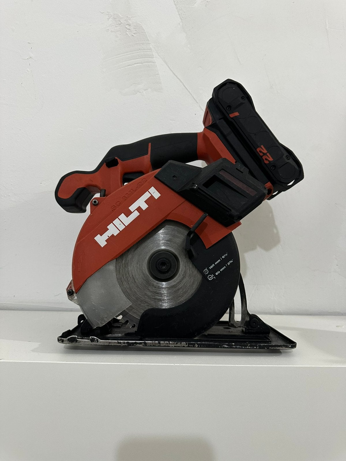 Hilti cirkelzaag met accu, Ophalen, Cirkelzaag, Zo goed als nieuw, 30 tot 70 mm