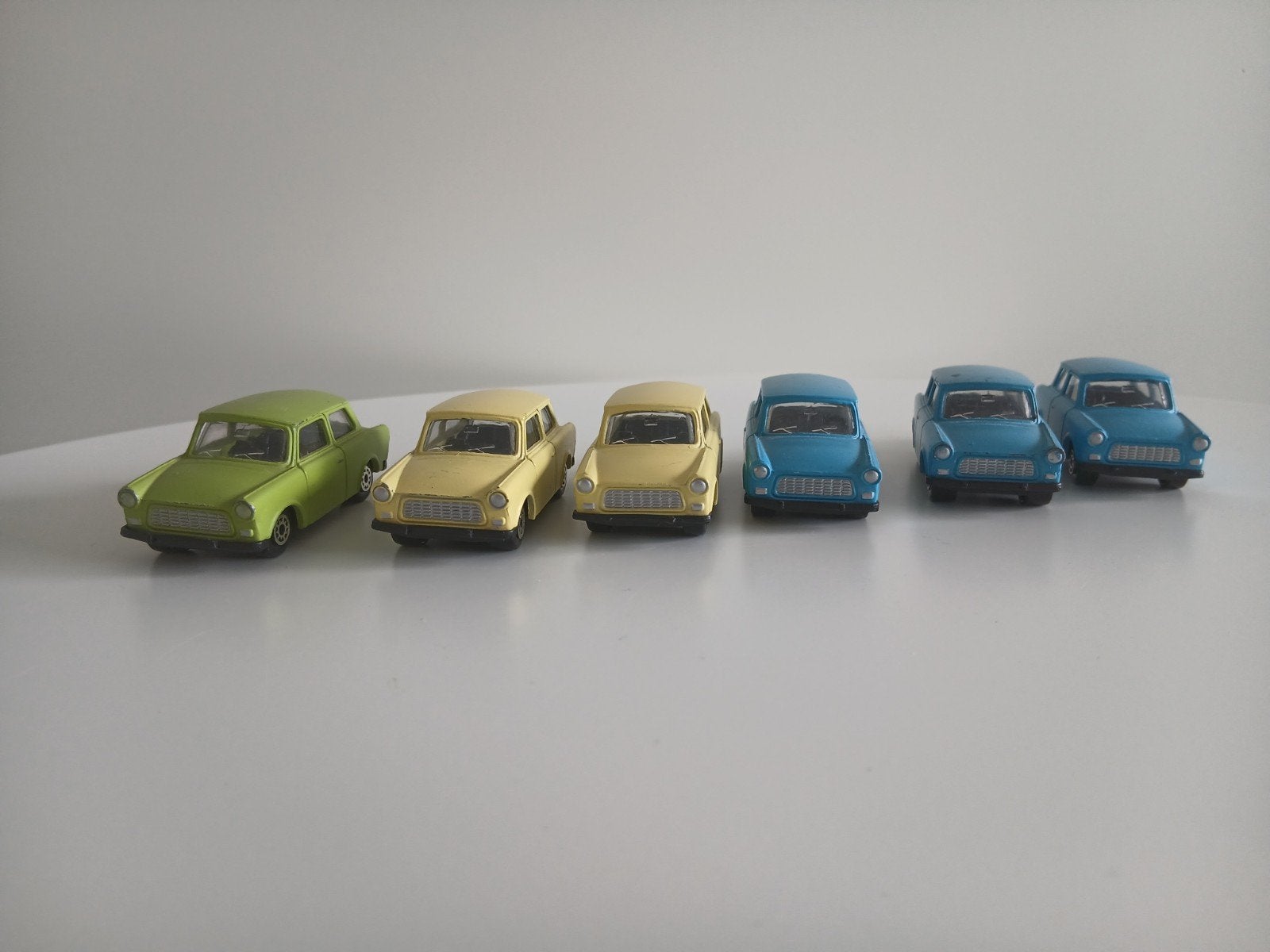 Welly Trabant 601 modelauto's - Set van 6, Overige merken, Gebruikt, 1:50 of kleiner, Auto
