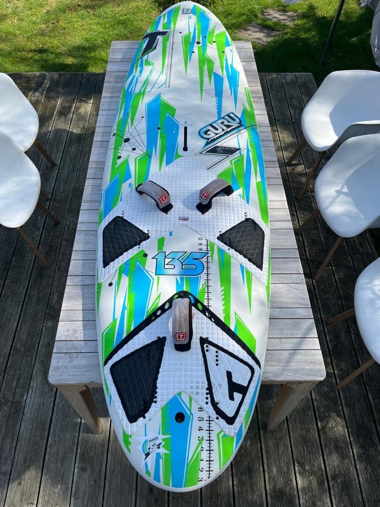 Tabou Guru 135, Watersport en Boten, Windsurfen, Ophalen, Met voetbanden, 250 tot 300 cm, Gebruikt