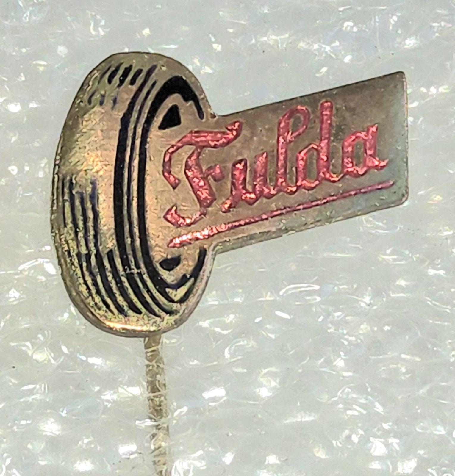 Vintage Emaille Speldje Fulda Autobanden Reclame, Ophalen of Verzenden, Gebruikt, Overige onderwerpen, Speldje of Pin