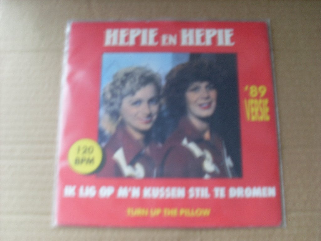 Remix Hepie en Hepie - Lig op Mijn Kussen Stil Te Dromen, Verzenden, 7 inch, Fotohoes, Zo goed als nieuw