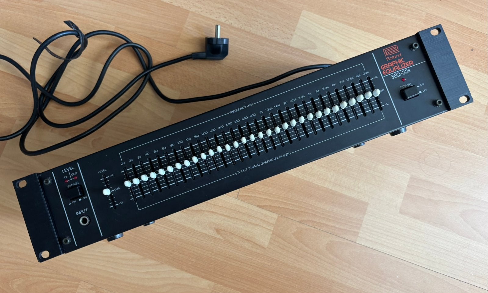 Roland SEQ-331 vintage eq, Ophalen of Verzenden, Zo goed als nieuw