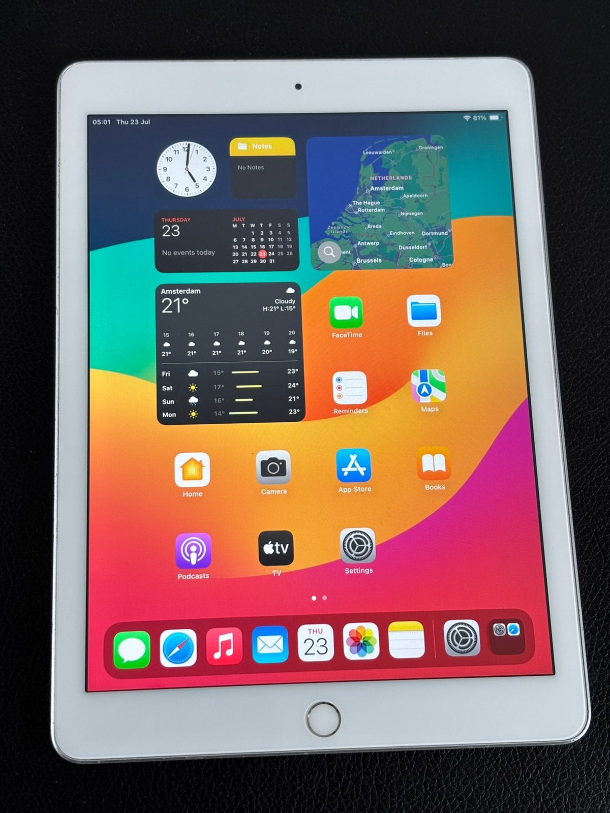 Apple iPad (6th generation) / 9.7-inch (2018-2019), Computers en Software, Apple iPads, 10 inch, 32 GB, Apple iPad, Ophalen of Verzenden