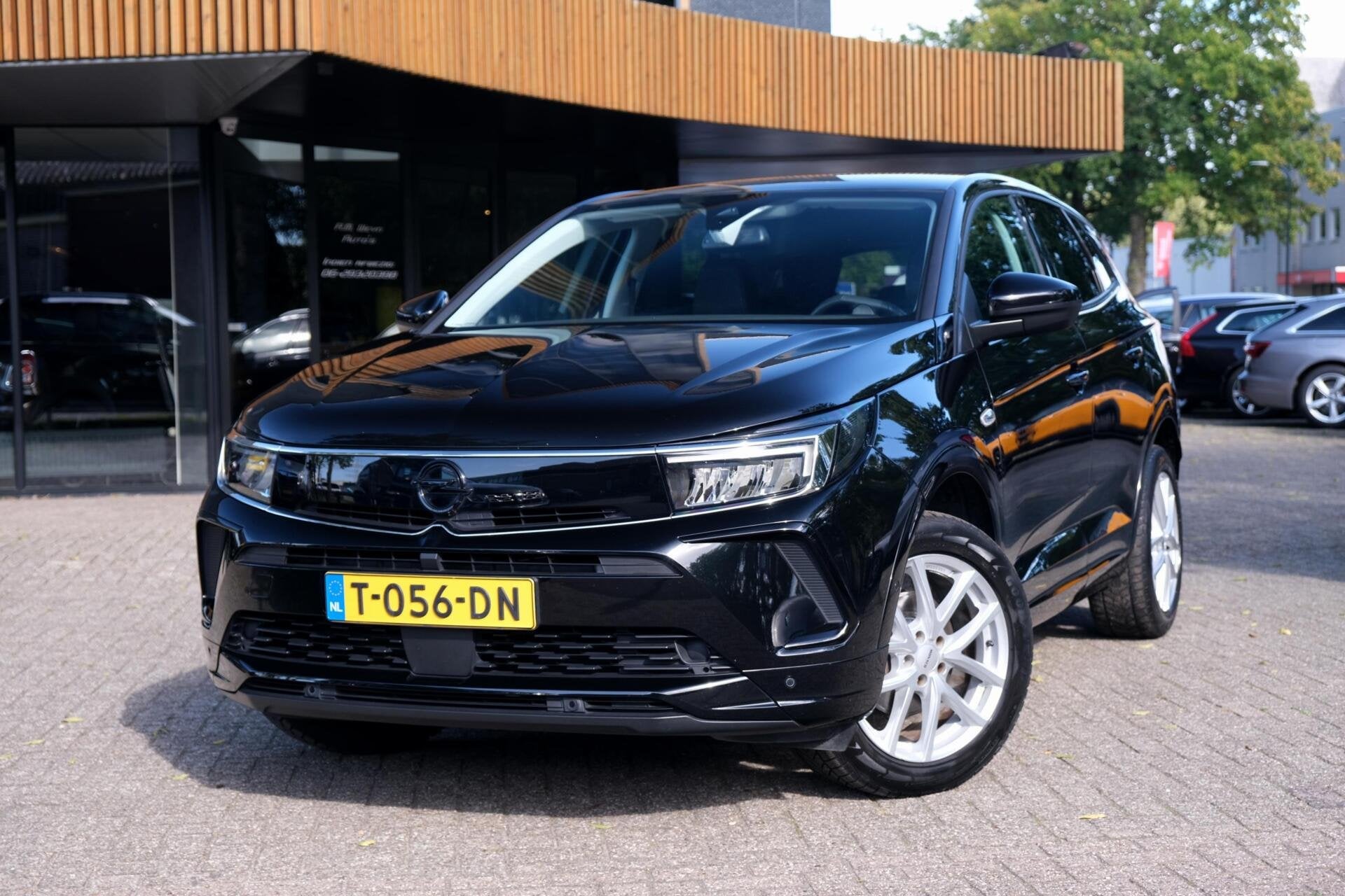 Opel Grandland 1.2 Turbo Level 4|Rijklaar!|Nieuwe Distributi, Auto's, Dealer onderhouden, 15 km/l, Gebruikt, 1199 cc