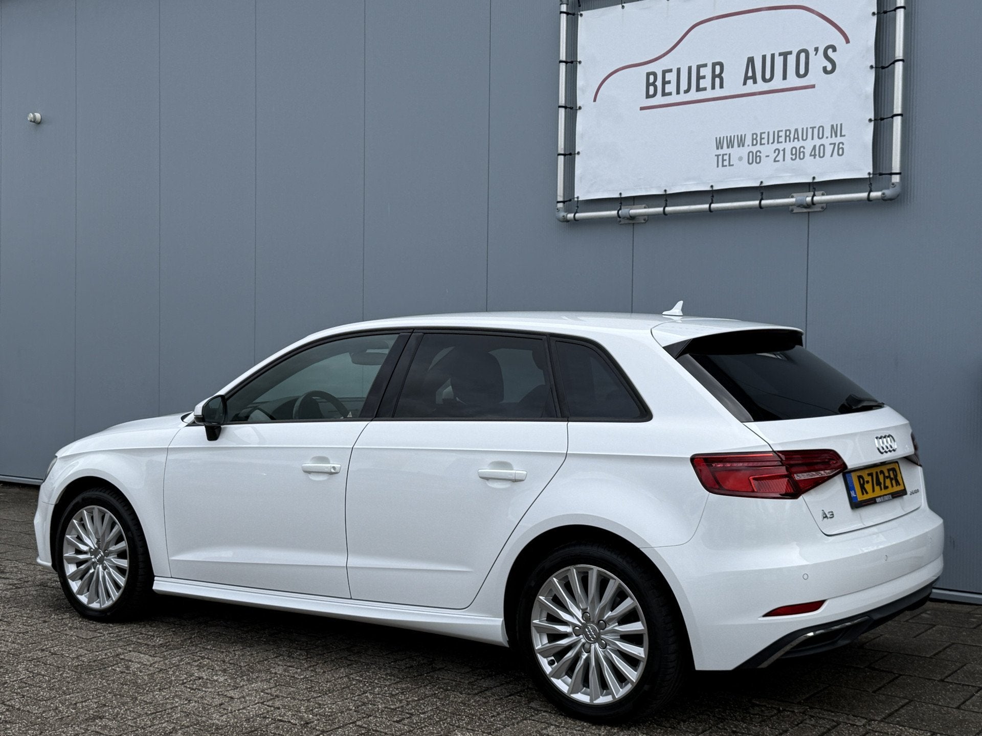 Audi A3 Sportback 1.4 e-tron Sport Automaat Navigatie/Camera, Auto's, Stof, Gebruikt, Euro 6, 4 cilinders