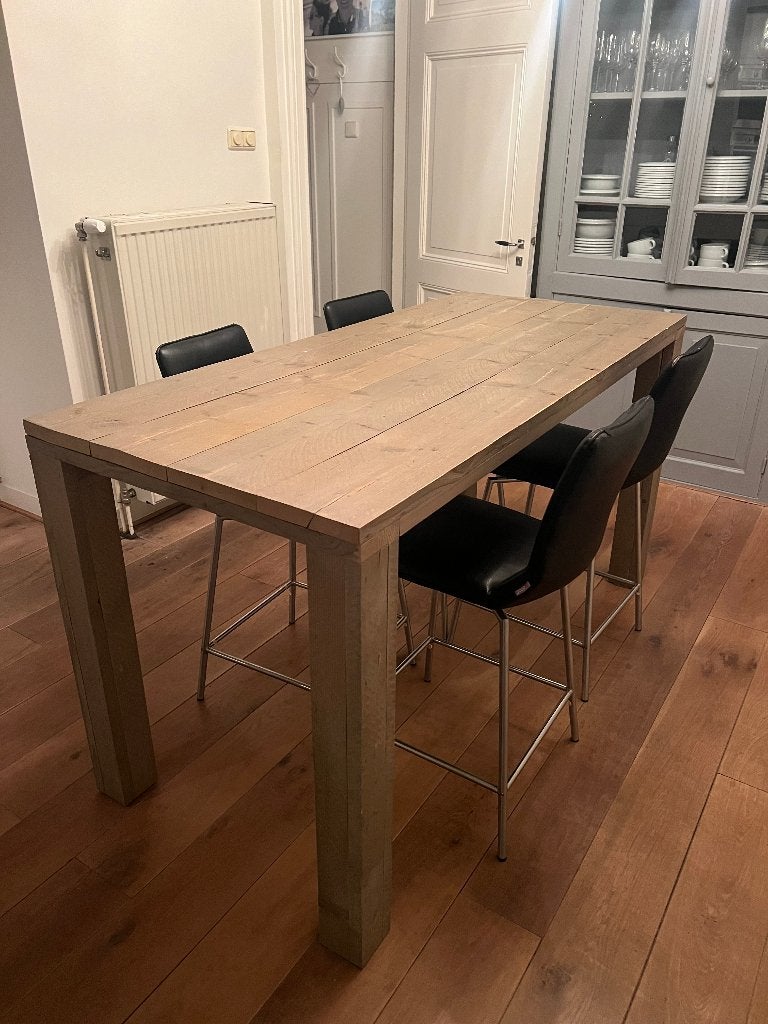 Steigerhouten eet/bar tafel met 4 draaibare stoelen, Huis en Inrichting, Ophalen, Overige materialen, Gebruikt, 50 tot 100 cm
