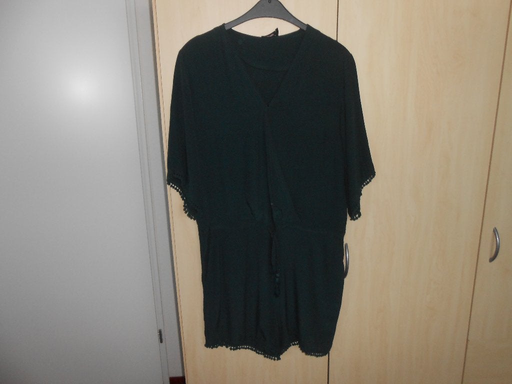 Korte groene jumpsuit maat L van Catwalk Junkie, Maat 42/44 (L), Ophalen of Verzenden, Catwalk Junkie, Gedragen