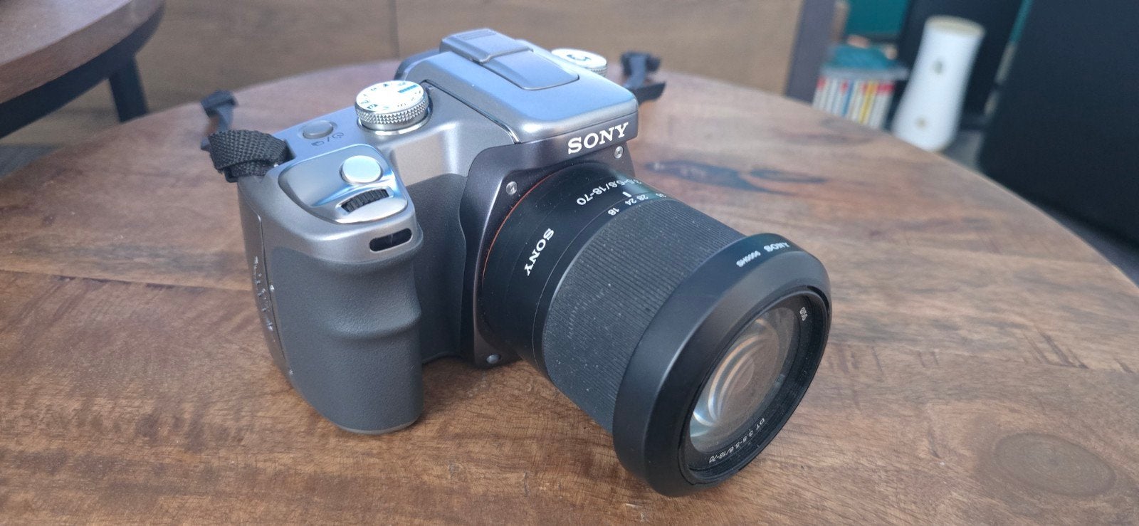 Sony Alpha A100 Spiegelreflexcamera met 18-70mm lens, Audio, Tv en Foto, Fotocamera's Digitaal, Gebruikt, Spiegelreflex, Sony