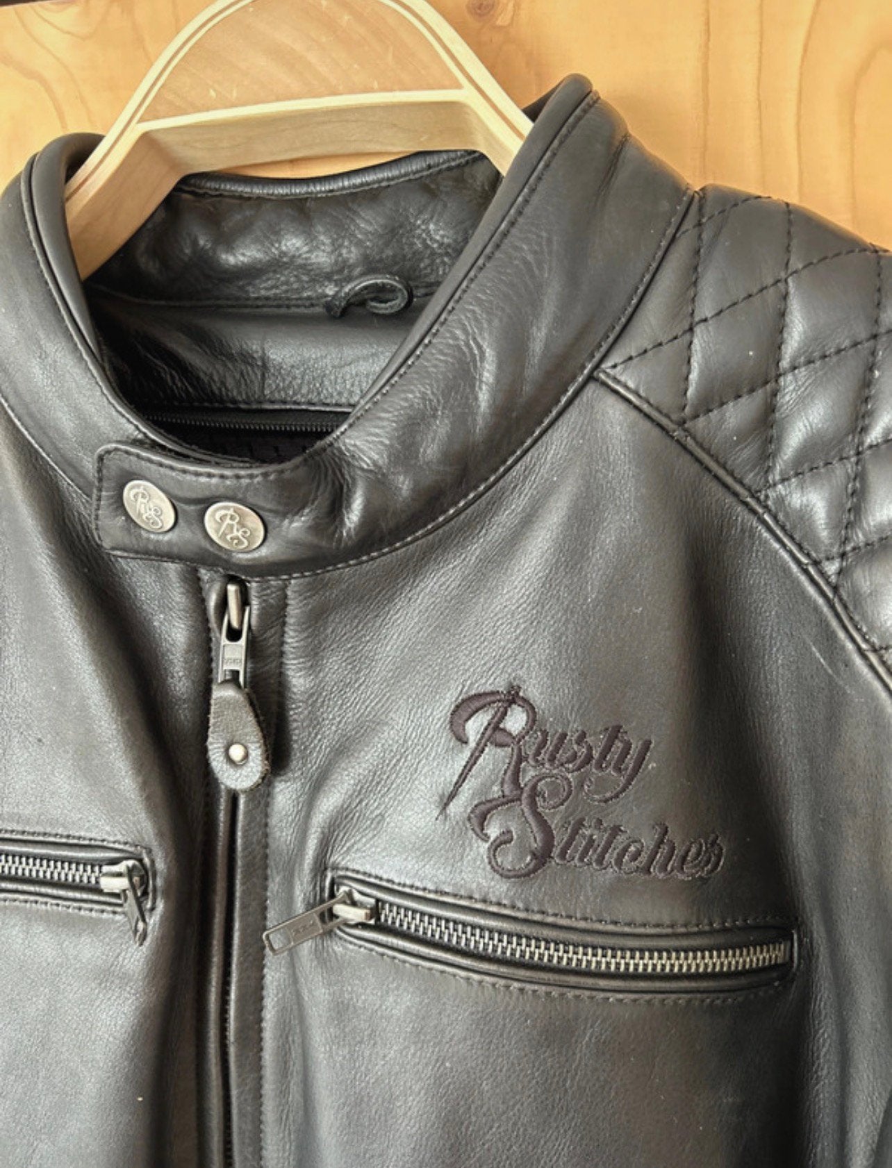 Rusty Stitches Jari lederen motorjas met protectie, maat L, Motoren, Kleding | Motorkleding, Ophalen of Verzenden, Tweedehands