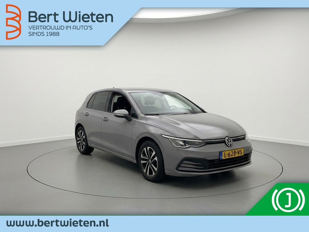 Volkswagen Golf 1.0 eTSI Life | Navi | Stoelverwarming | Ada, Auto's, Automaat, Dealer onderhouden, Stof, Gebruikt