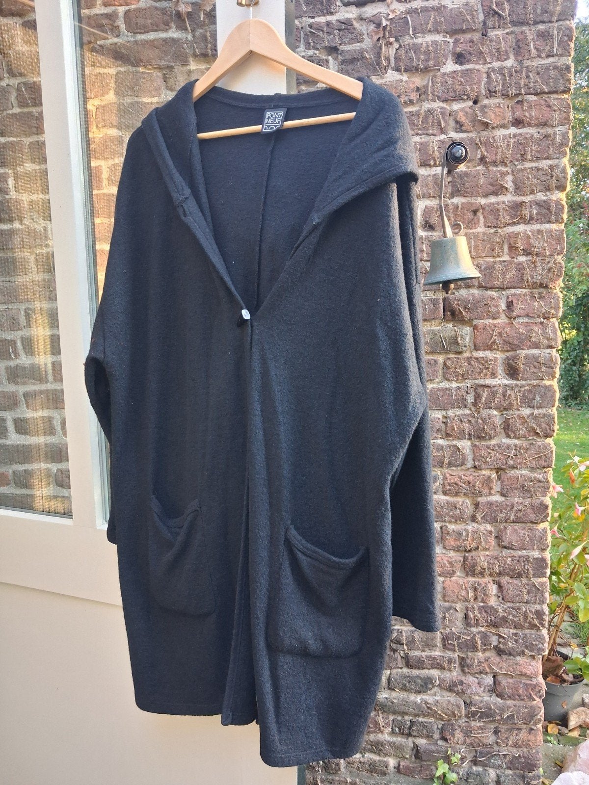 Zwart wol / viscose vest met capuchon - Pontneuf, Zwart, Ophalen of Verzenden, Maat 34 (XS) of kleiner, Pontneuf