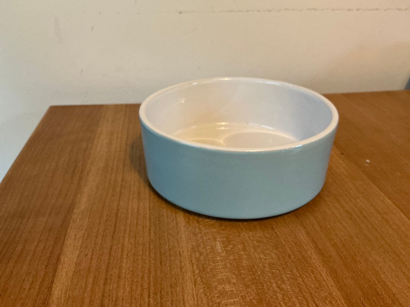 1 schaaltje - Hema Ceramic - lichtblauw, Ophalen of Verzenden, Overige stijlen, Aardewerk, Schaal of Schalen
