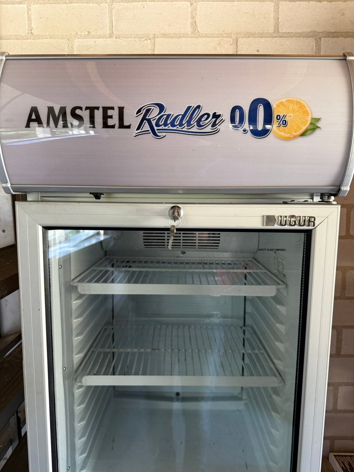 Koelkastje Amstel Radler - gadget - werkt als een tierelier, Ophalen, Zonder vriesvak, Minder dan 85 cm, Minder dan 75 liter