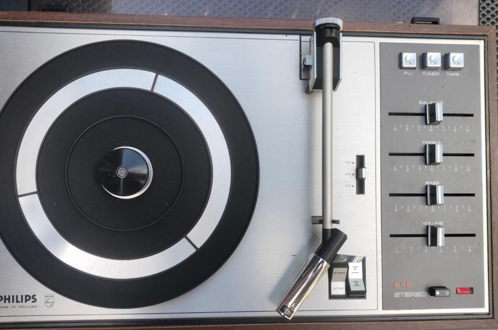 Philips type 815 platenspeler DEFECT!, Audio, Tv en Foto, Platenspelers, Ophalen of Verzenden, Philips