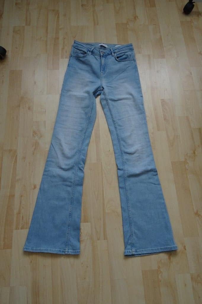 Flared spijkerbroek Maat 28 Lengte 32 Costes, Blauw, Ophalen of Verzenden, Zo goed als nieuw, W28 - W29 (confectie 36)