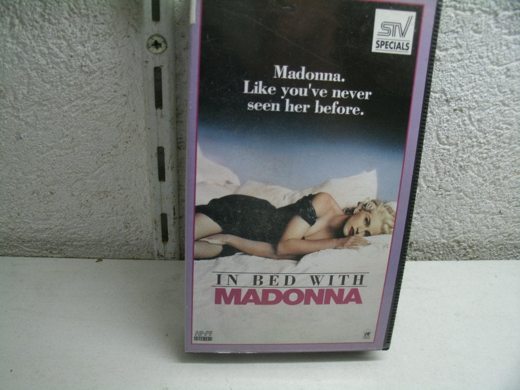 vhs 163b in bed with madonna, Alle leeftijden, Ophalen of Verzenden, Zo goed als nieuw, Actie en Avontuur
