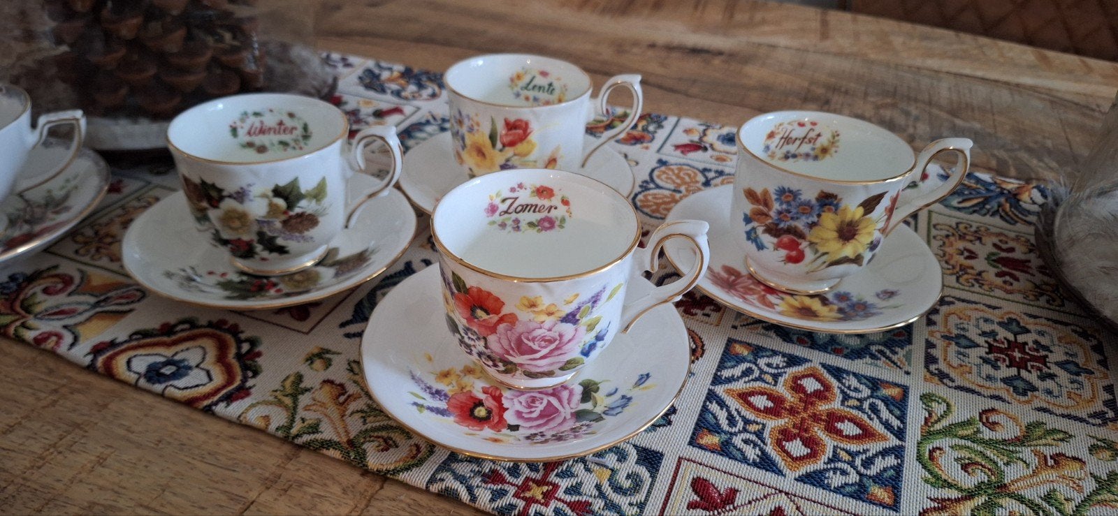 Duchess Fine Bone China Seizoen Kop en Schotel Set (4 stuks), Overige merken, Klassiek, Ophalen of Verzenden, Zo goed als nieuw