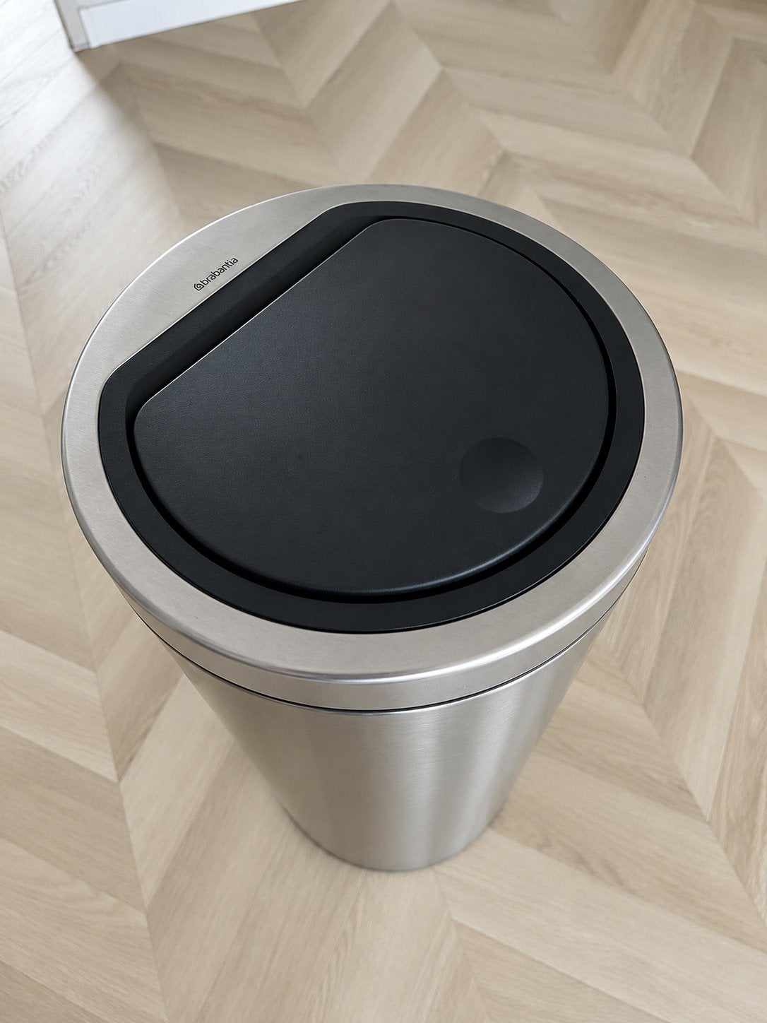 Brabantia Touch Bin - Prullenbak RVS 30 liter, Ophalen, 50 – 75, Rvs, 20 tot 30 liter
