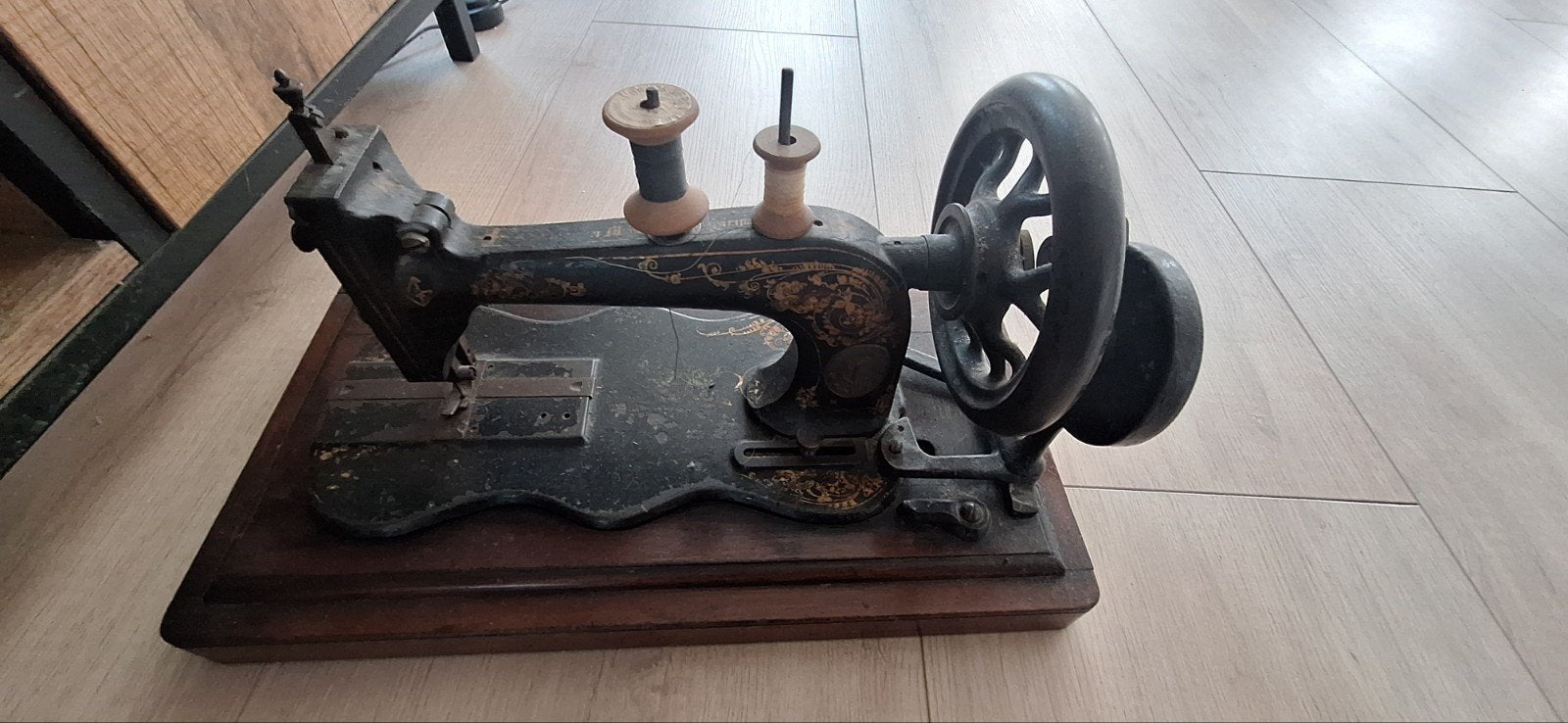 Antieke handnaaimachine - Decoratief verzamelstuk, Ophalen of Verzenden