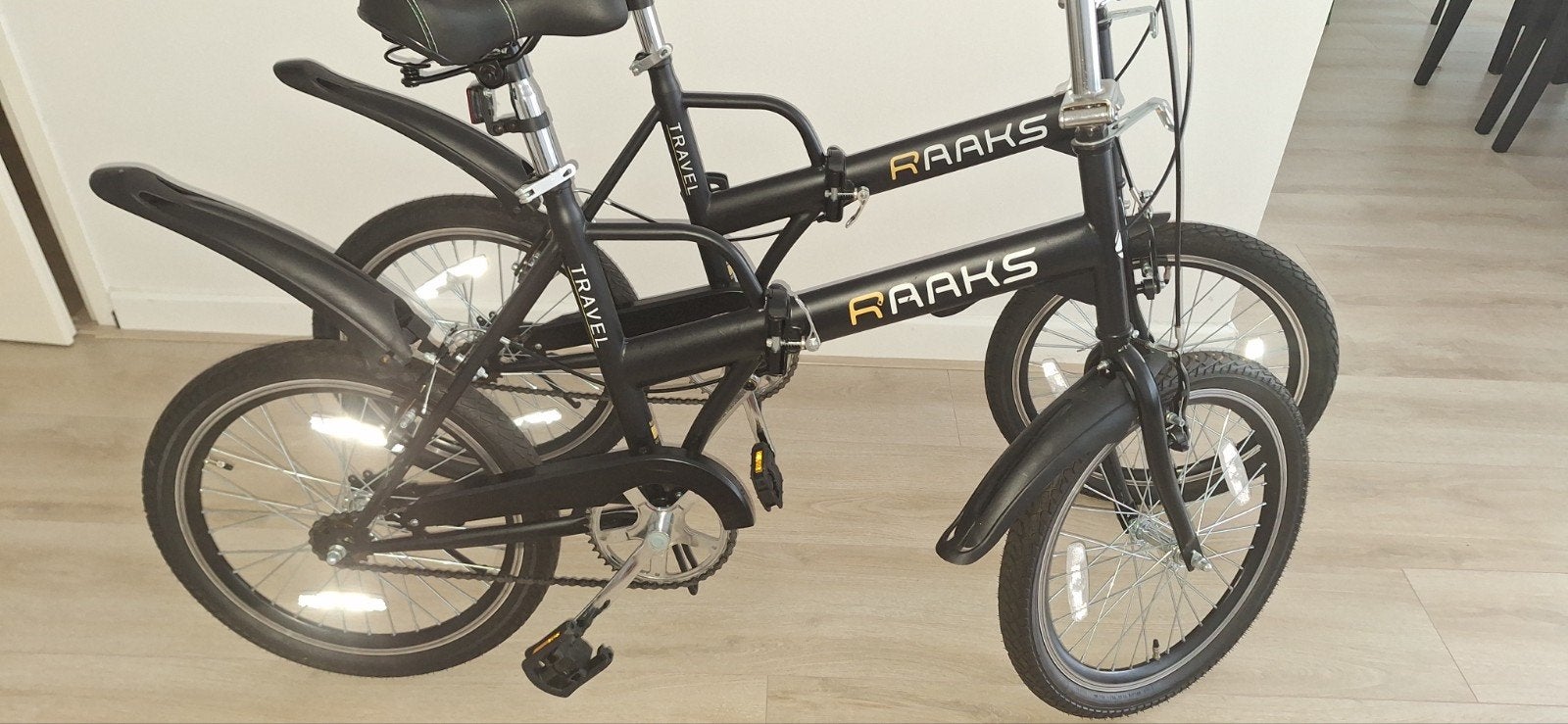 2x Raaks Travel vouwfiets - Zo goed als nieuw 150 € per suk, 20 inch of meer, Velgrem, Zo goed als nieuw, Totaal opvouwbaar