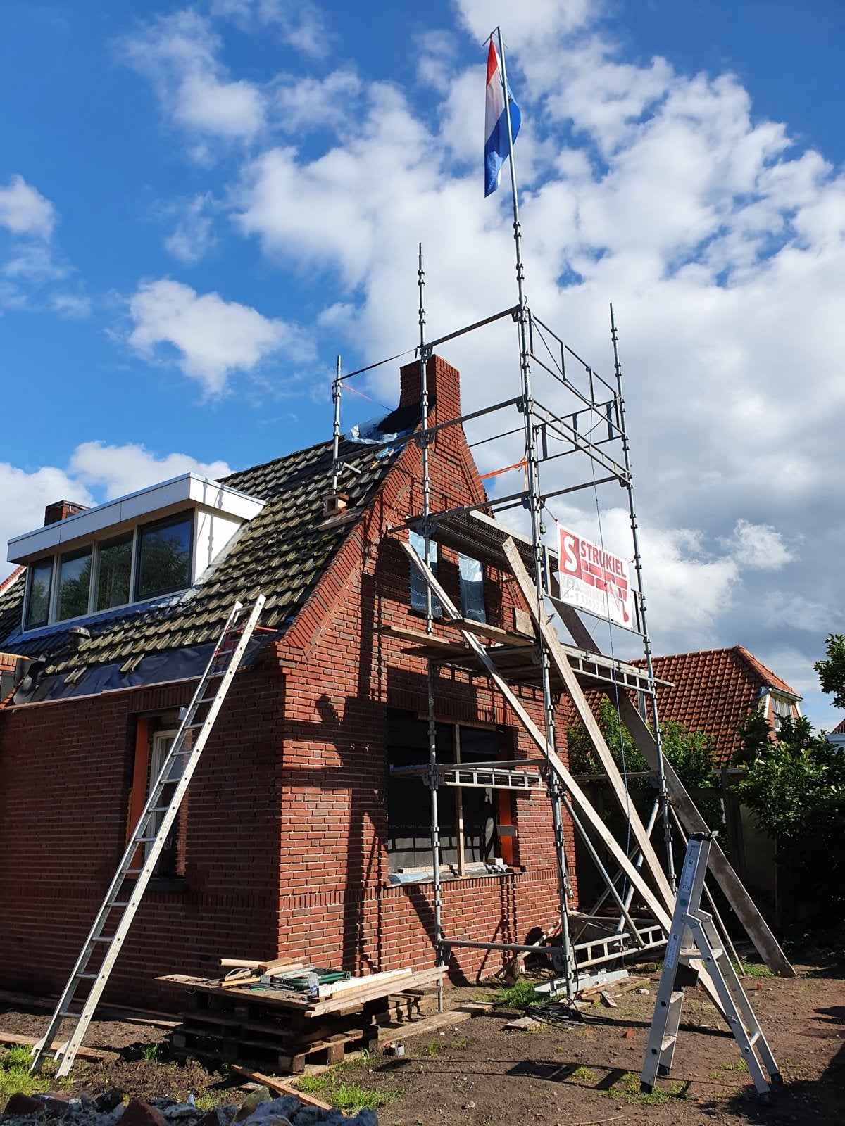 Steiger voor dak- en gevelwerkzaamheden, Doe-het-zelf en Verbouw, Ophalen, Gebruikt, Daksteiger, 5 meter of hoger