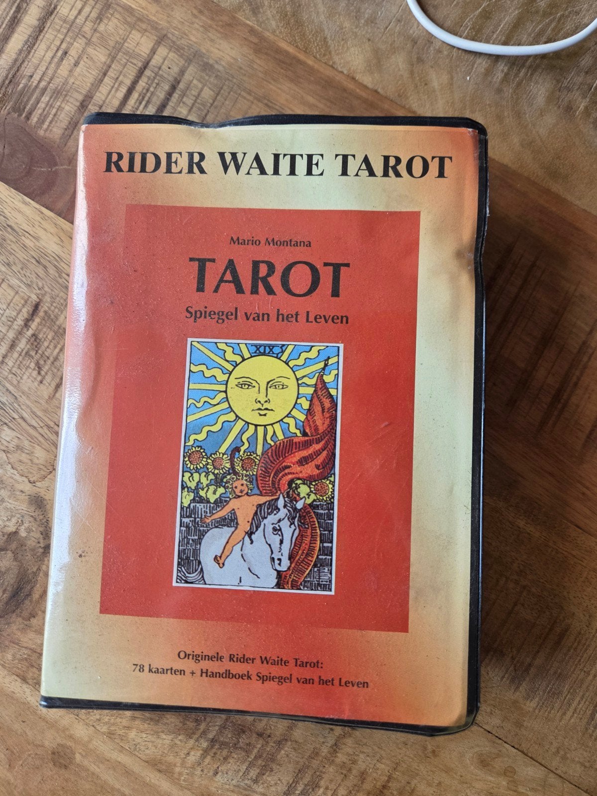 Rider Waite Tarotkaarten met handboek in cassette, Tarot of Kaarten leggen, Ophalen of Verzenden, Zo goed als nieuw, Mario Montana
