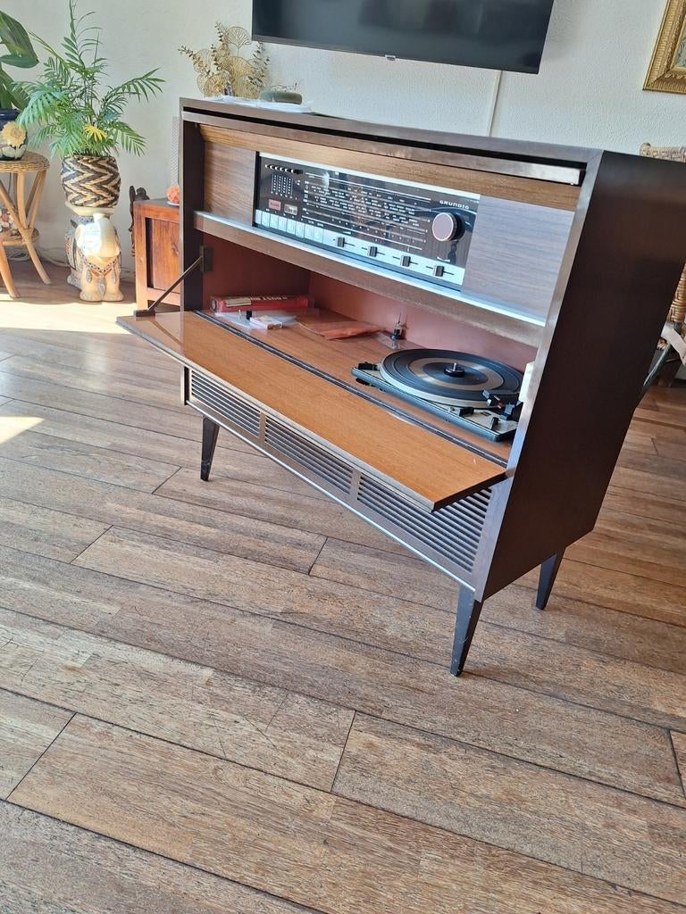 Vintage Grundig Radio Meubel met Platenspeler, Gebruikt, Tuner of Radio, Losse componenten, Ophalen
