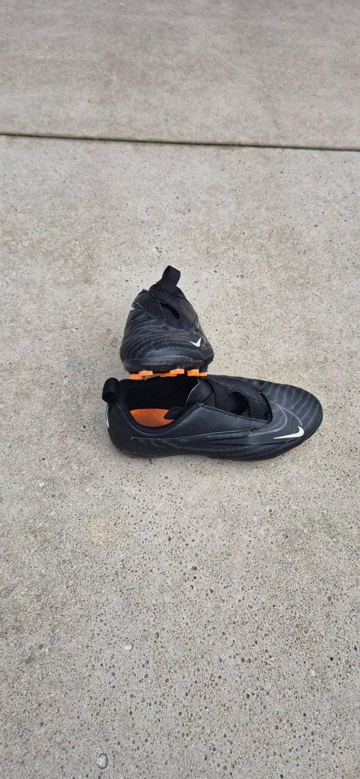 Nike Phantom mt 33.5 voetbalschoenen, Maat XS of kleiner, Ophalen, Schoenen