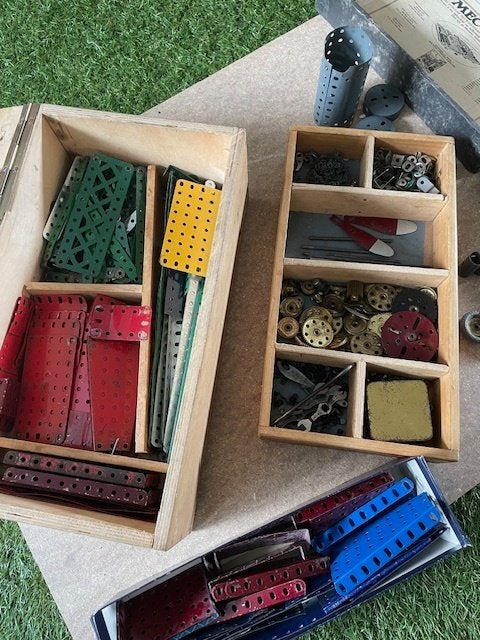 Meccano, Ophalen