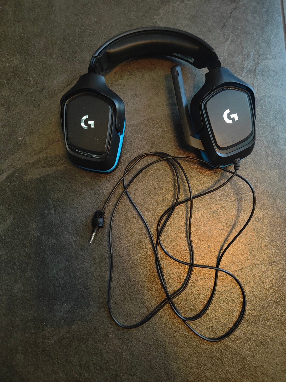 Logitech G432 Gaming Headset - Zwart/Blauw, Gebruikt, Logitech, Ophalen of Verzenden, Over-ear