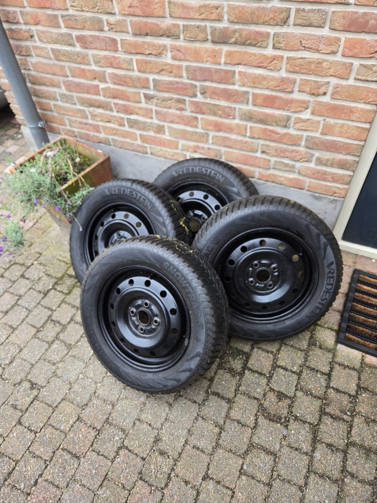 Mooie set winterbanden voor Opel Agila, Auto-onderdelen, Banden en Velgen, Ophalen, 14 inch, Gebruikt, 175 mm