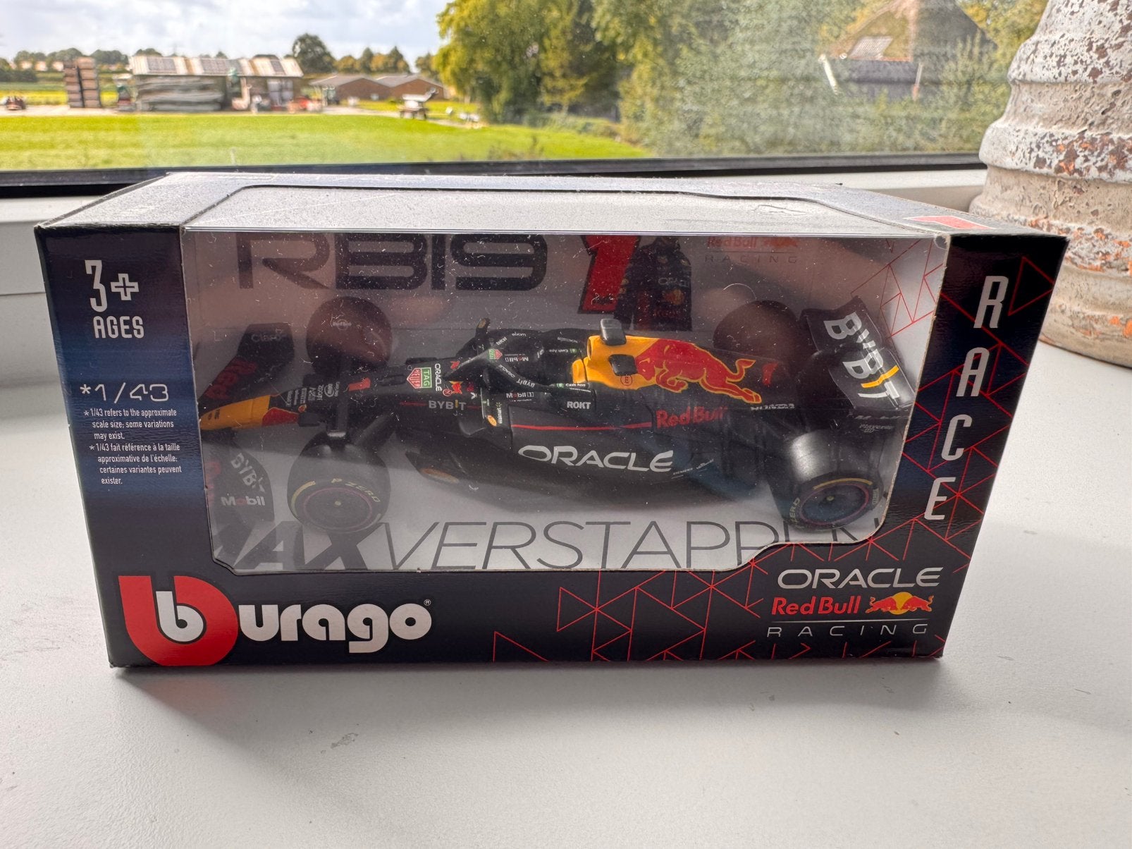 Burago Rb19 max vertappen 1:43, Ophalen of Verzenden, Nieuw, Auto, Overige merken