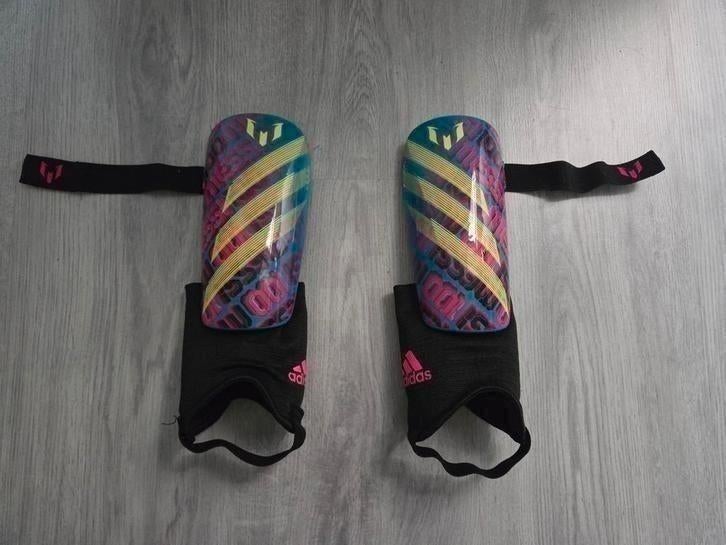 Adidas Messi scheenbeschermers kind maat XS, Ophalen of Verzenden, Zo goed als nieuw, Overige typen
