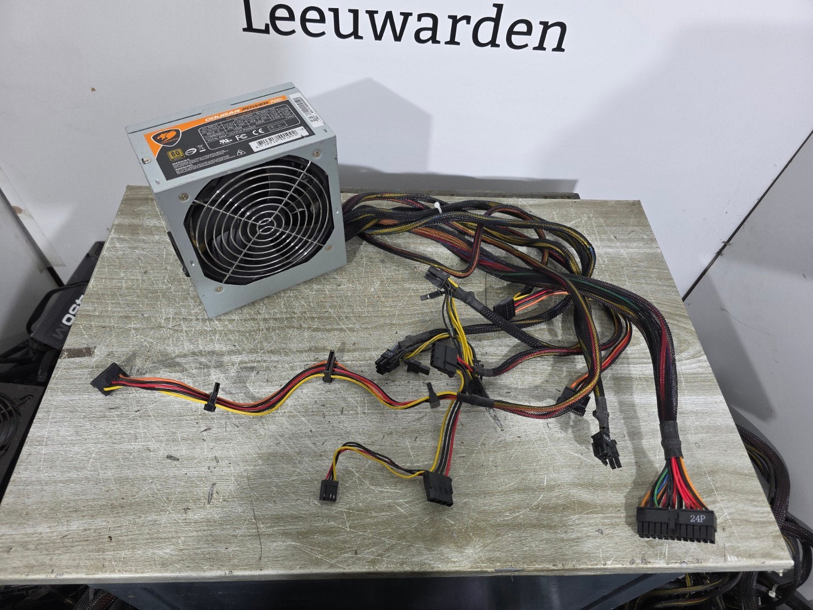 Cougar power 700w max voeding psu power supply cgr b2-700, Gebruikt, ., Ophalen of Verzenden, .