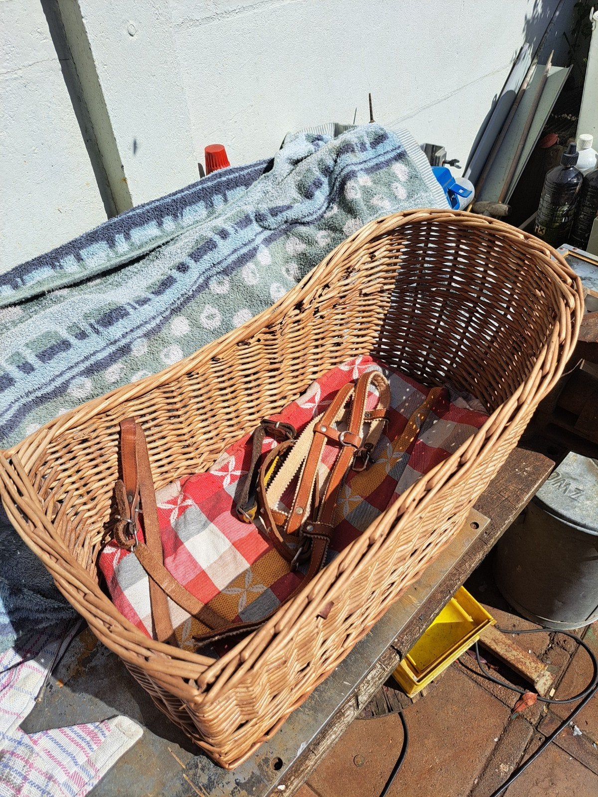 te koop  één  hondenmand  voor achter  op de fiets, Ophalen, Zo goed als nieuw
