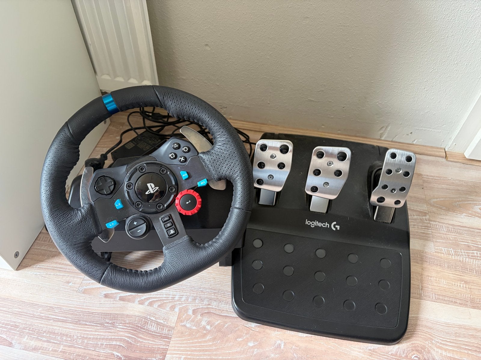 Logitech G29 racestuur met pedalen voor PlayStation/PC, Ophalen, Racestuur, Force feedback, PlayStation
