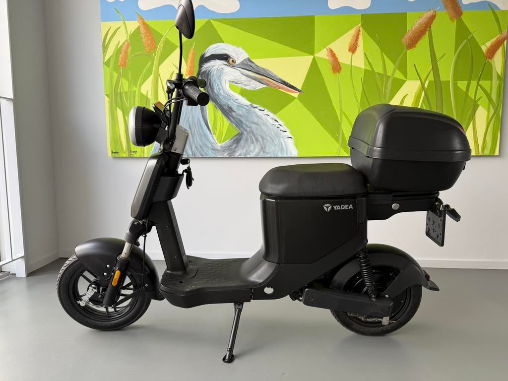 Yadea U3 ( electrische Scooter ) zgan, Fietsen en Brommers, Scooters | Overige merken, Ophalen of Verzenden, Zo goed als nieuw