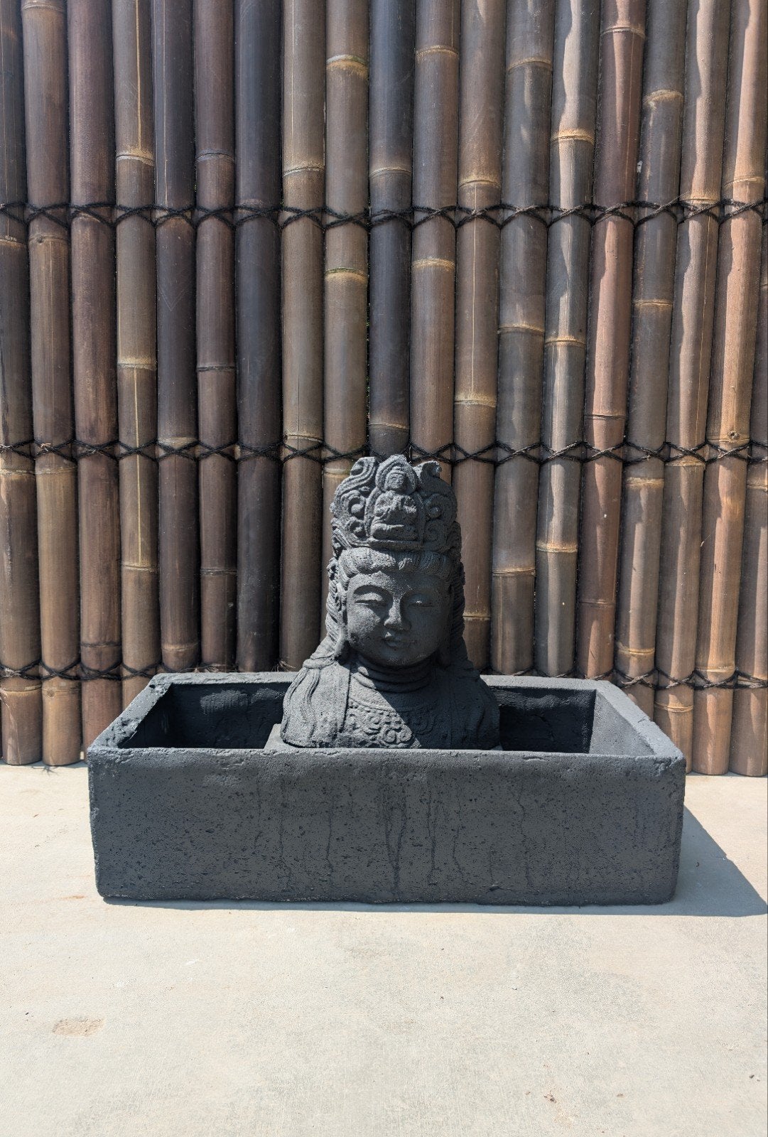 Mooie Geisha oosterse Buddha fontein water ornament beton, Tuin en Terras, Waterpartijen en Fonteinen, Ophalen of Verzenden