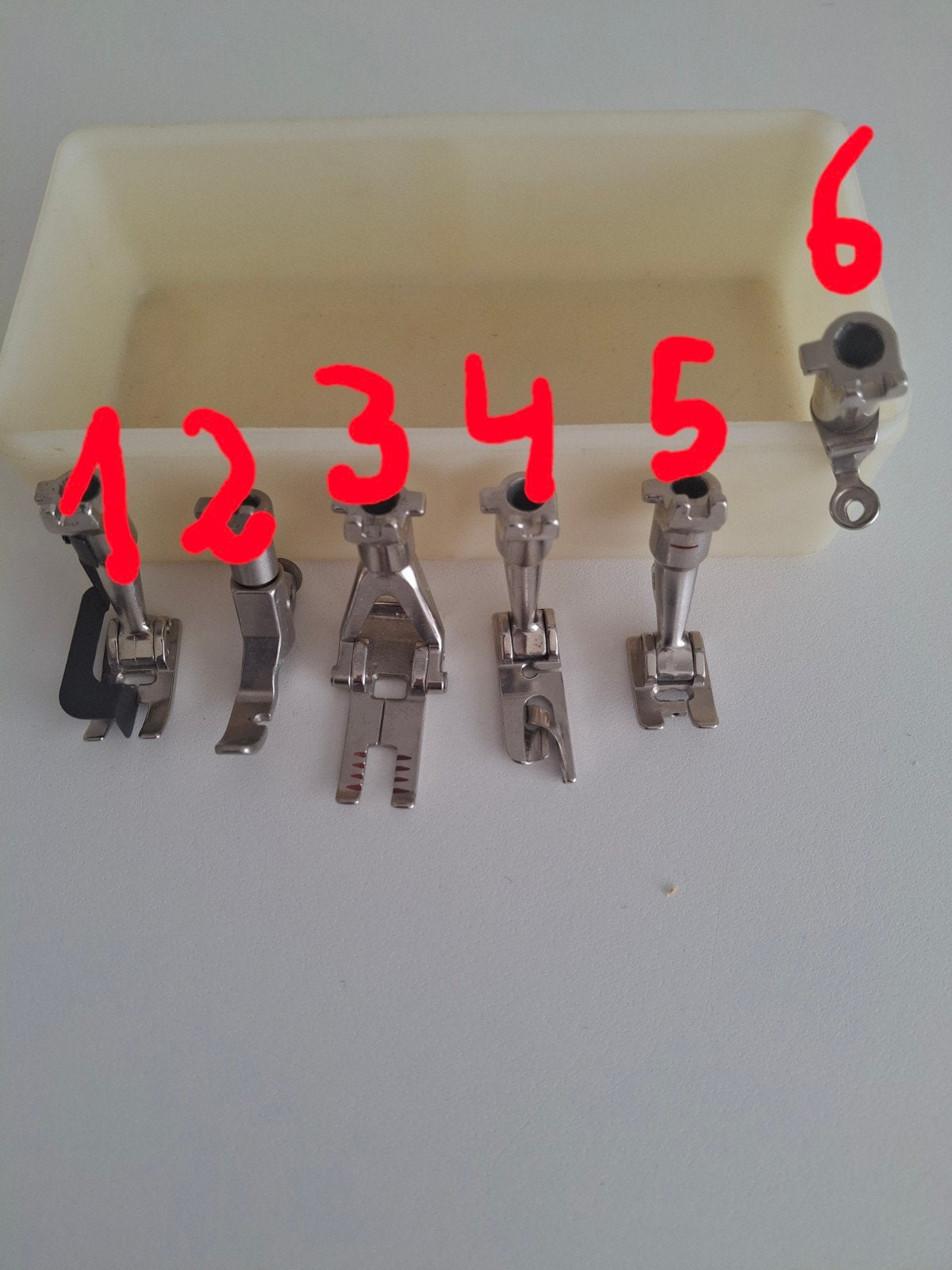 Bernina naaimachine voetjes, Verzenden, Zo goed als nieuw, Naaimachine, Bernina