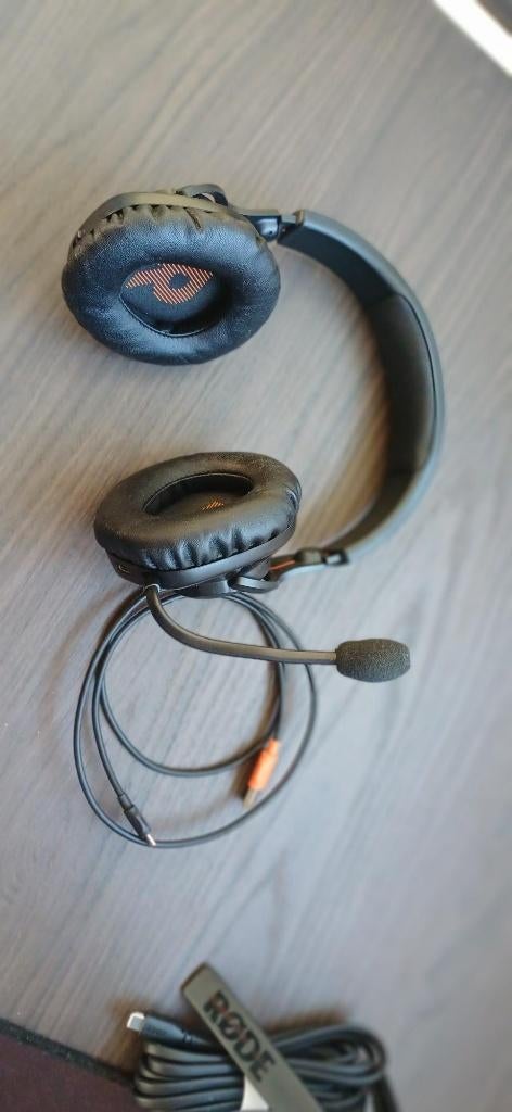 Gaming headset JBL, Computers en Software, Headsets, Ophalen of Verzenden, Zo goed als nieuw, Over-ear, Mute-functie