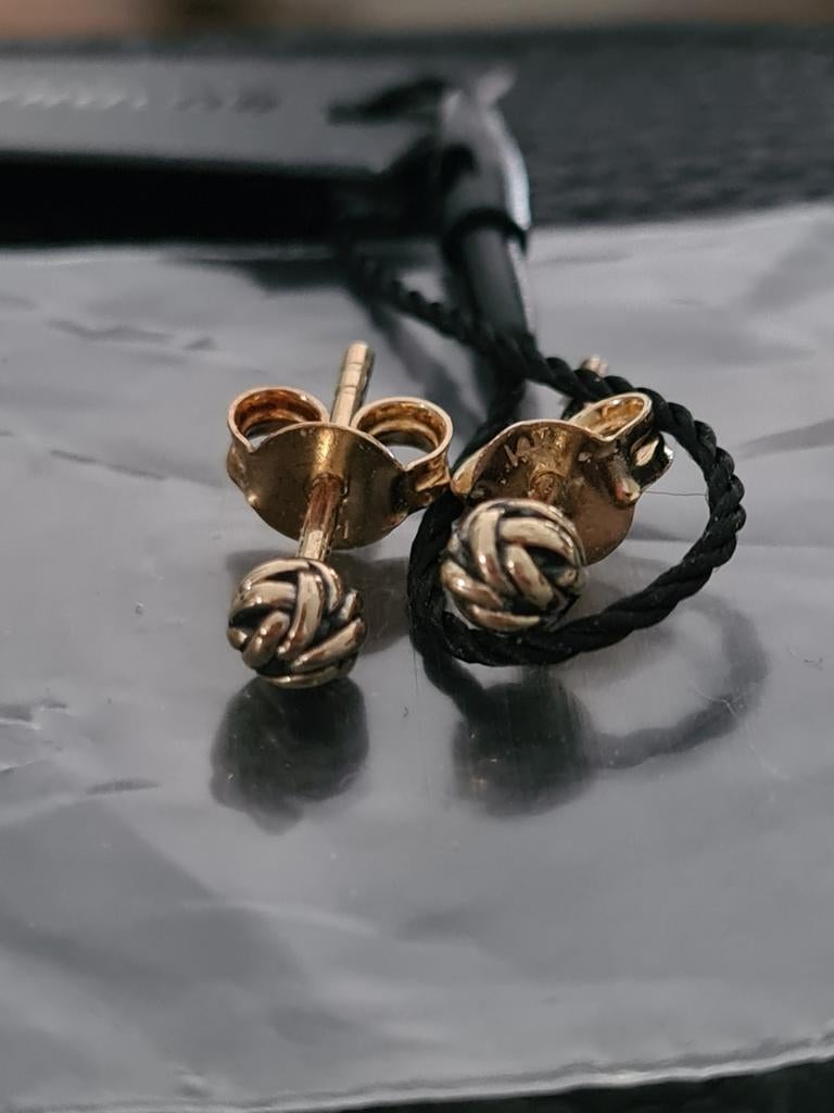 NIEUW! Buddha to Buddha oorknoppen oorbellen Katja goud 585, Nieuw, Ophalen of Verzenden, Knopjes of Stekers, Goud