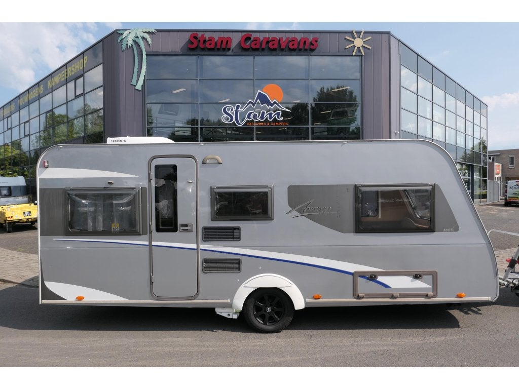 Bürstner Averso Fifty 500 TL enk bed, mover en airco, Caravans en Kamperen, Caravans, Rondzit, Bürstner, Schokbreker, 5 tot 6 meter
