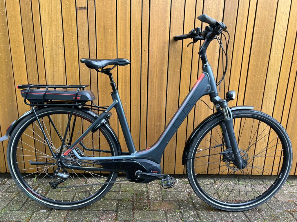Cube Touring Elektrische fiets/Bosch CX /500wh/Netjes!, 51 tot 55 cm, Ophalen of Verzenden, Zo goed als nieuw, Cube