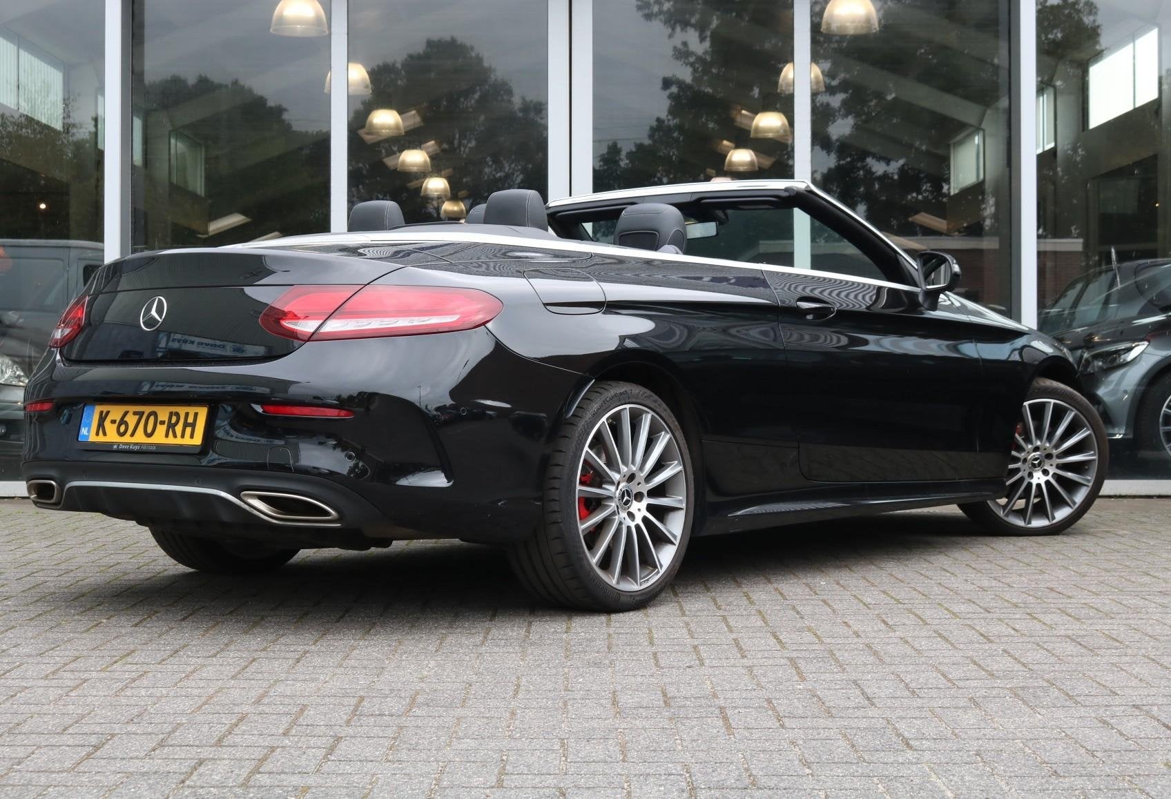 Mercedes-Benz C 200 Cabrio AMG Line Airscarf | Sfeerverlicht, Automaat, 12 maanden, Euro 6, 4 cilinders