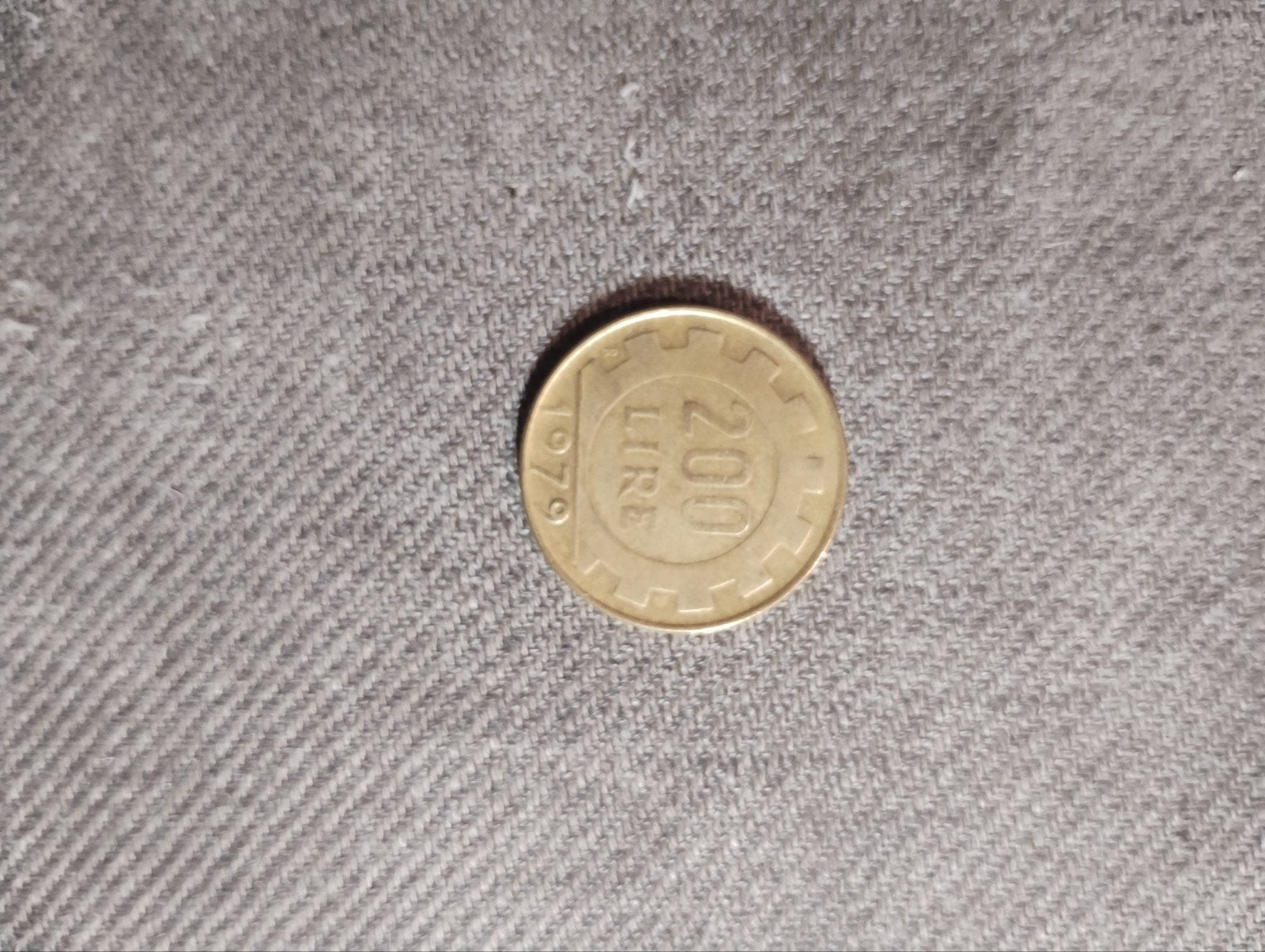 Italiaanse 200 Lire munt uit 1979 (M-0126), Verzenden, Italië, Losse munt