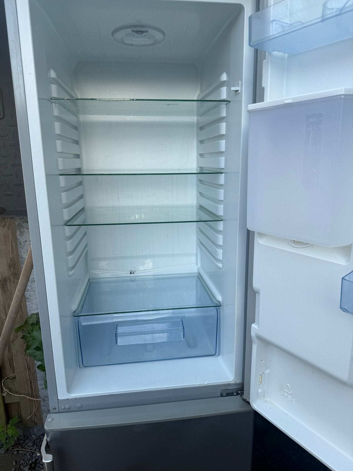 Gebruikte koelkast met vriesvak - werkt nog goed, Witgoed en Apparatuur, Koelkasten en IJskasten, Ophalen, Gebruikt, 200 liter of meer